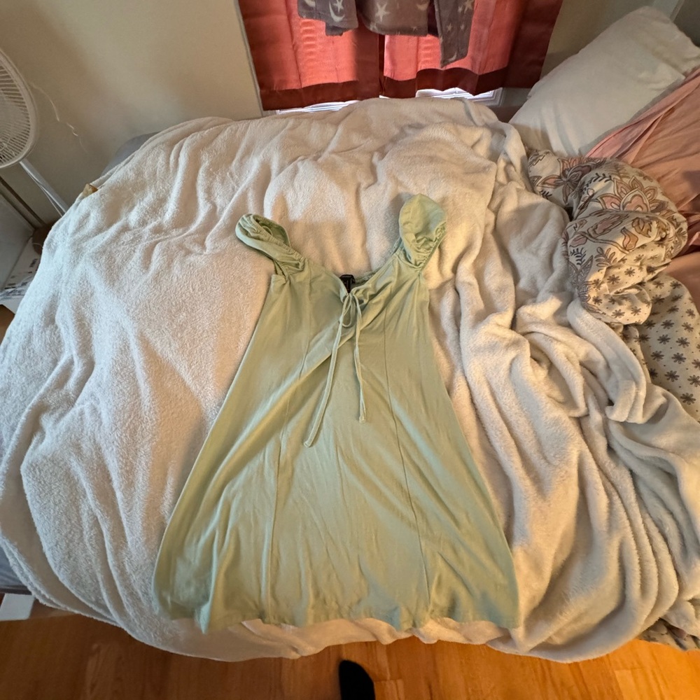 Dress never worn